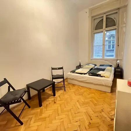 Getaway Near Urania Apartment Budapest