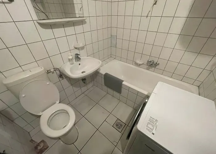 Apartment Getaway Near Urania