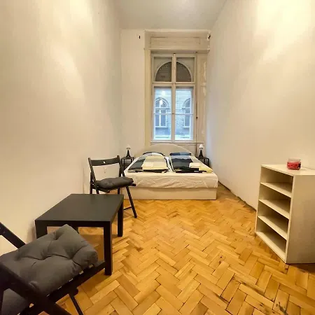 Getaway Near Urania Apartment *